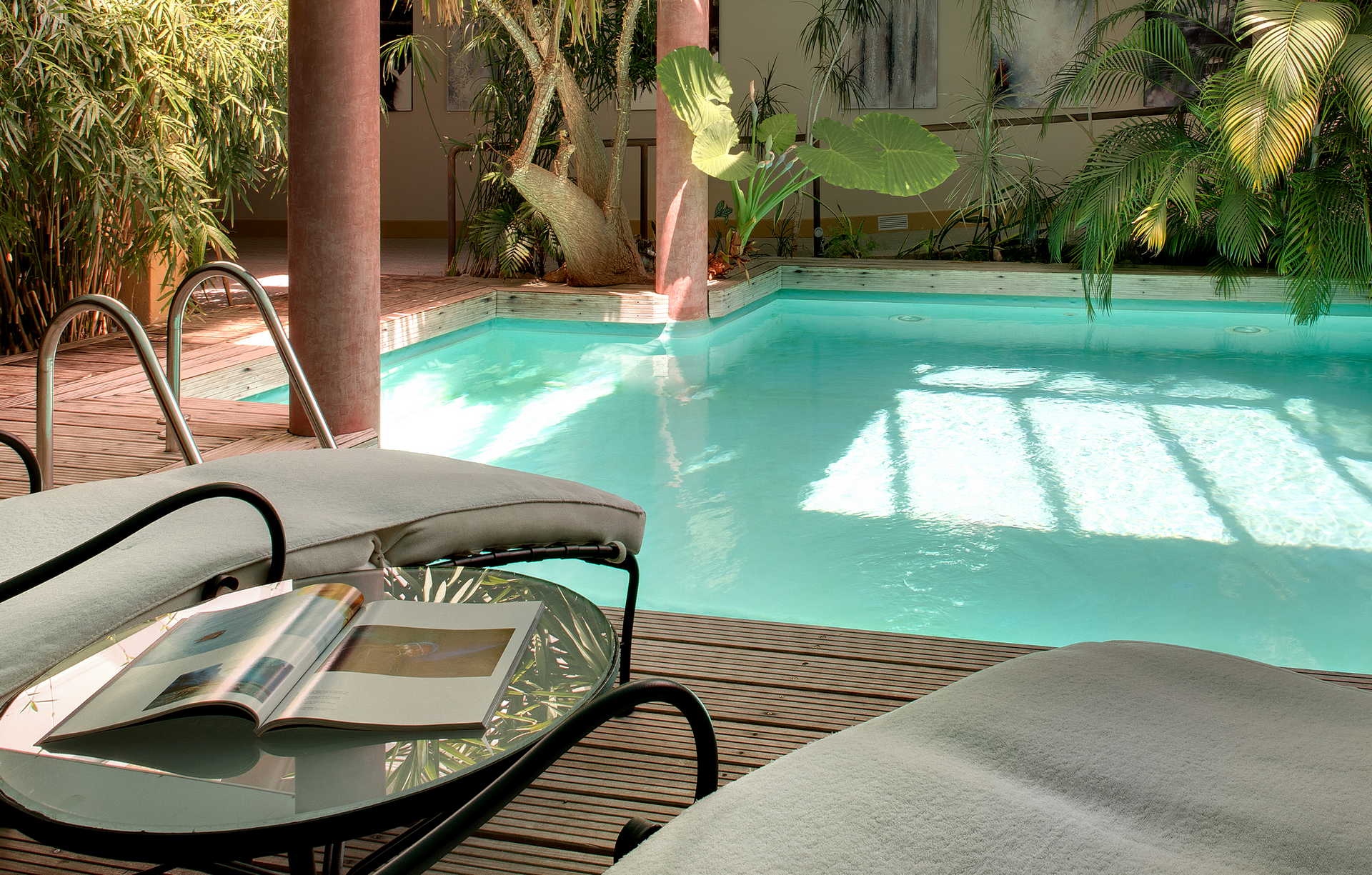 Piscine de l'hôtel le sénéchal hôtel avec piscine rodez albi