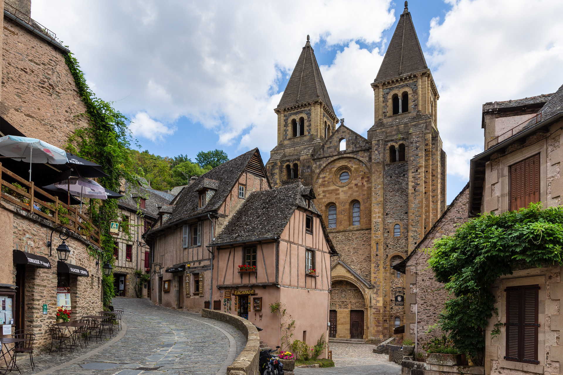 Village de Sauveterre de Rouergue week-end en Aveyron